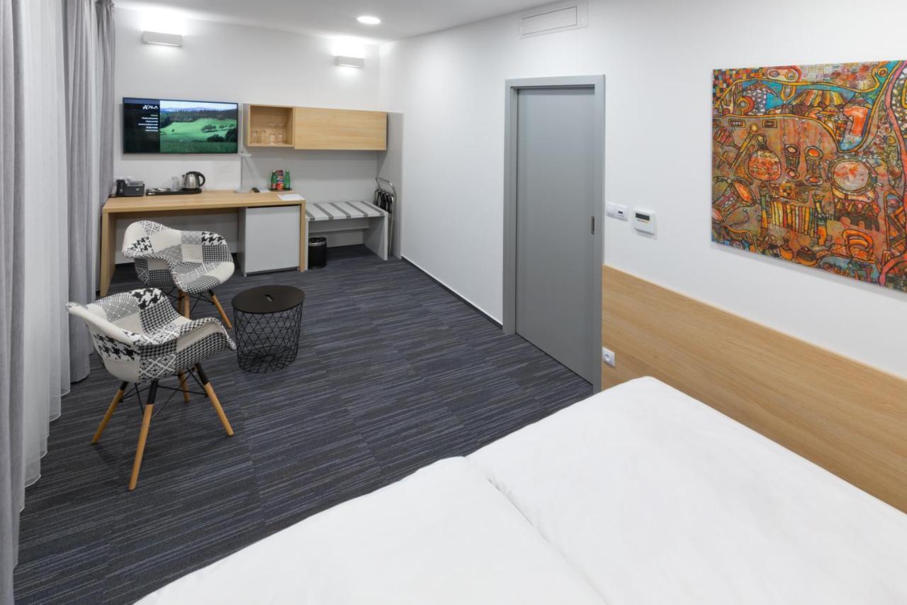 Ala hotel Bystrice nad Pernstejnem Kültér fotó